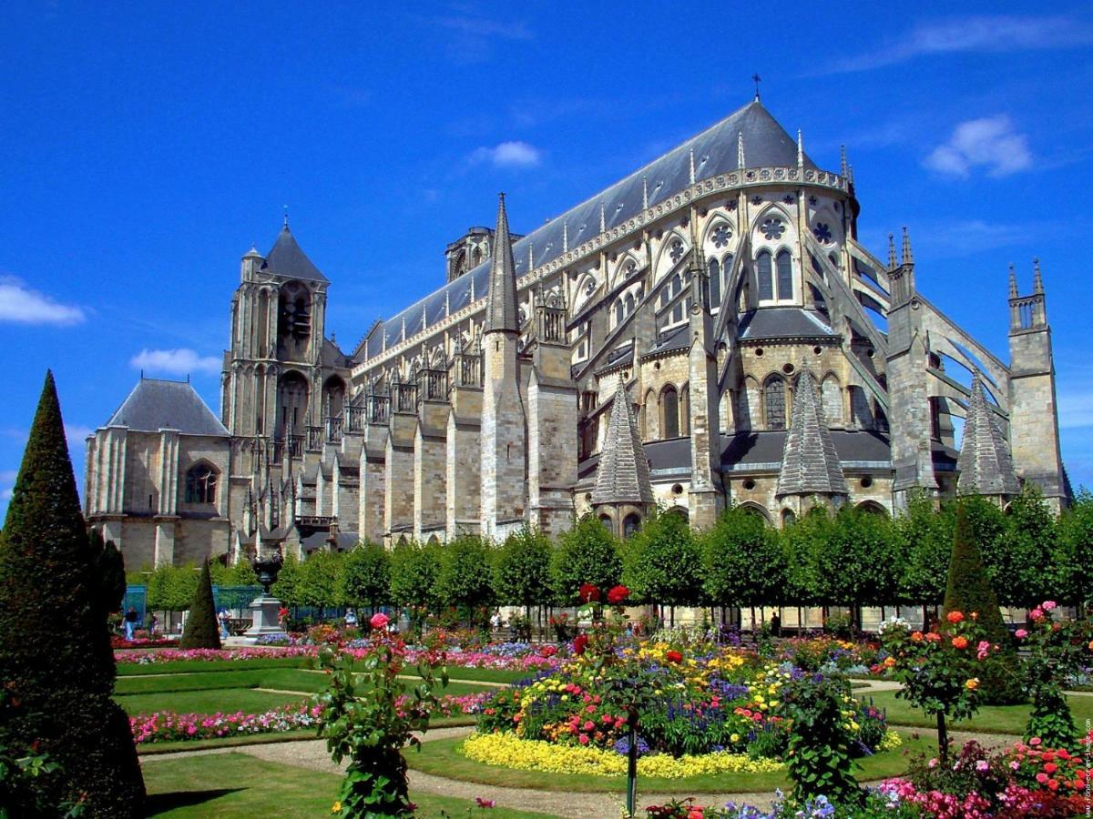 Camping De Bourges Ngoại thất bức ảnh